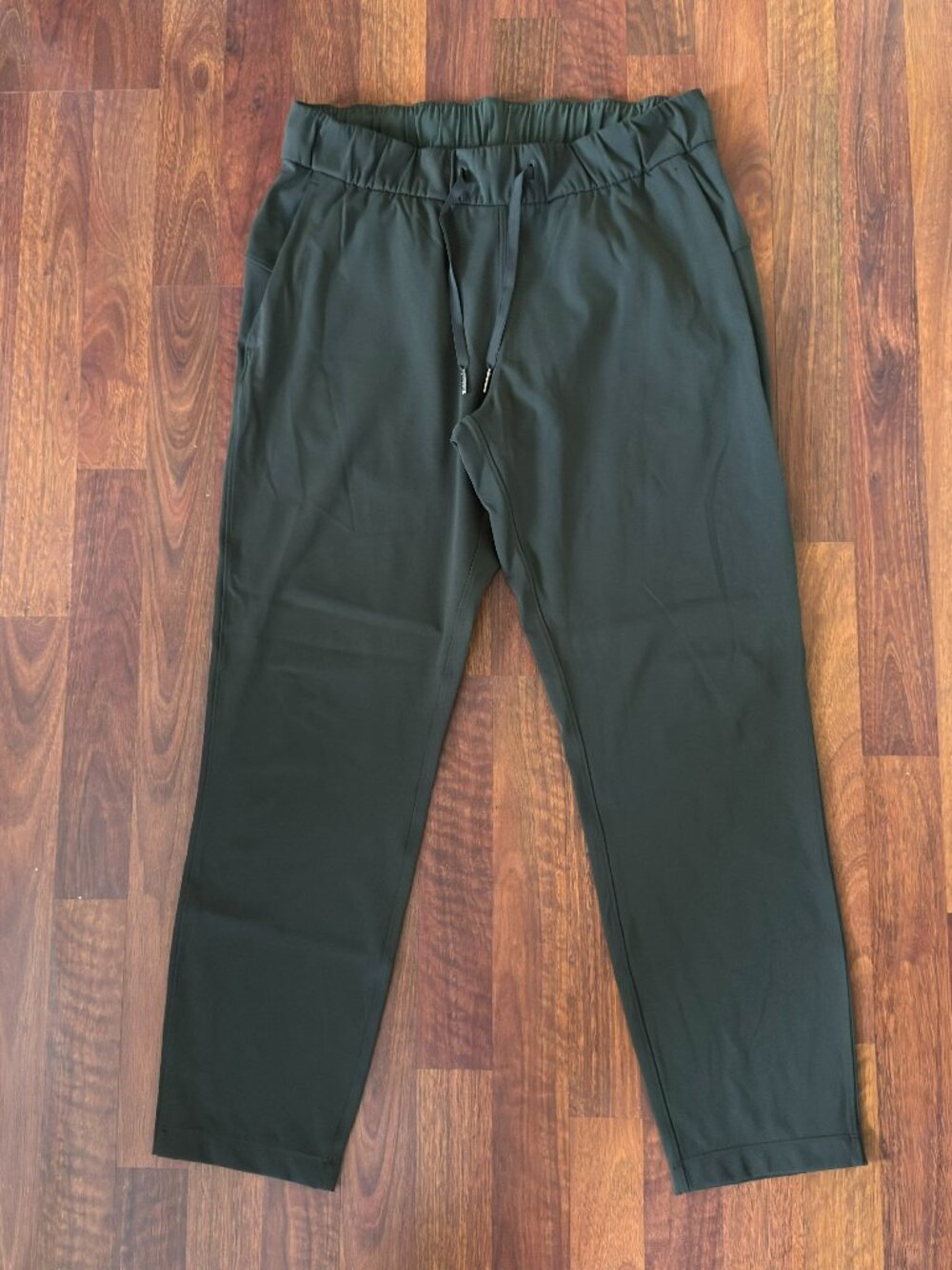 Lululemon On The Fly Pant 28 Womens Size 8 Dark Olive Luxtreme 7/8 Ankle W5ALWS